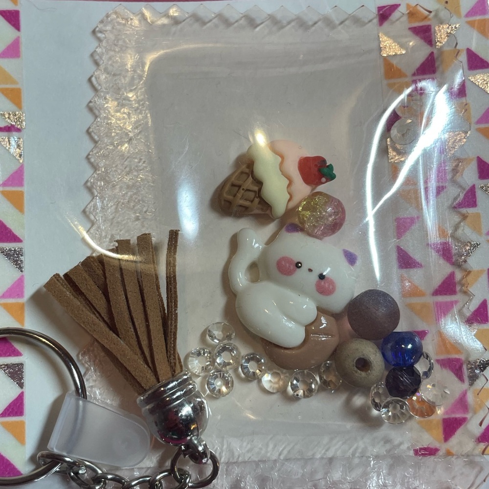 Kitty Shaker Keychain/ Bag Charm
Handmade